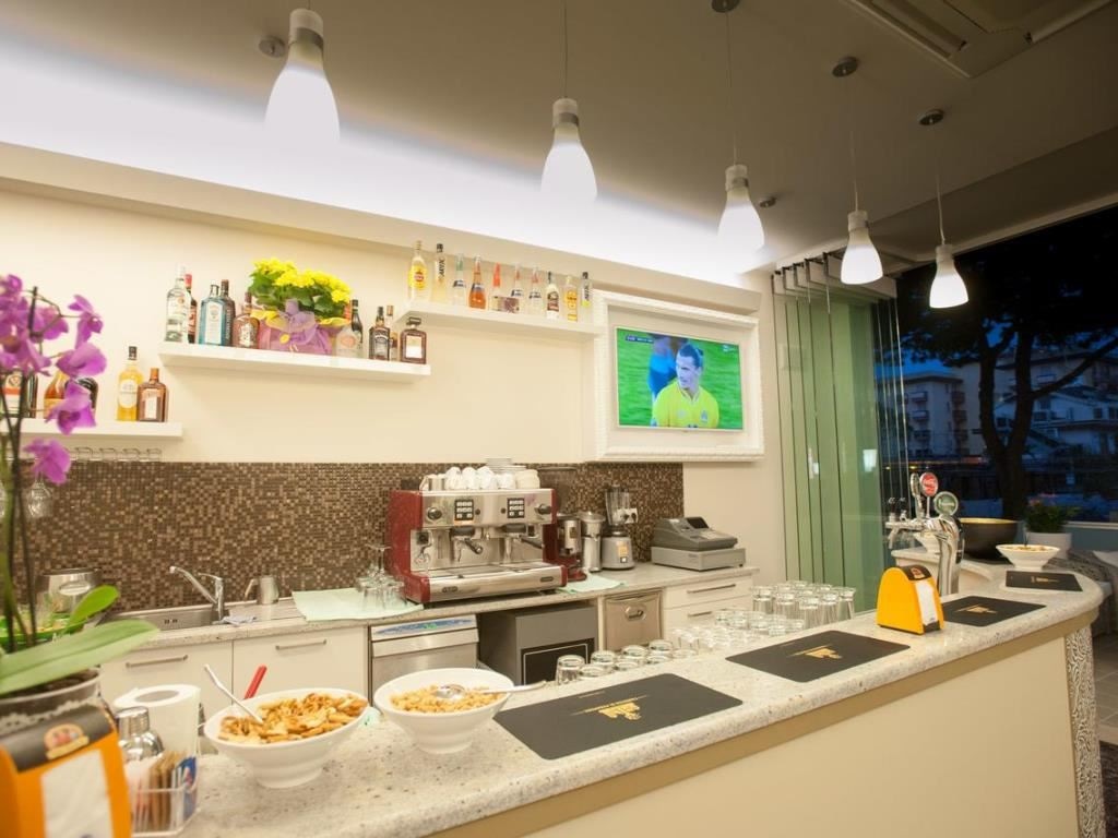 restaurants-restaurant