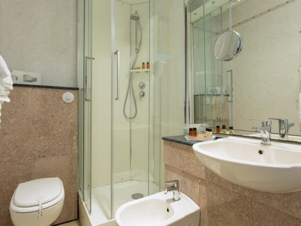 rooms-standard-room-bk-side-sea-view