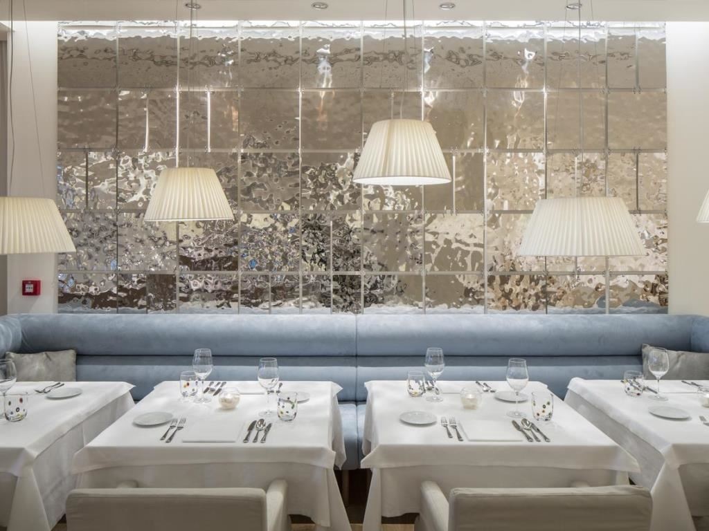 restaurants-restaurant