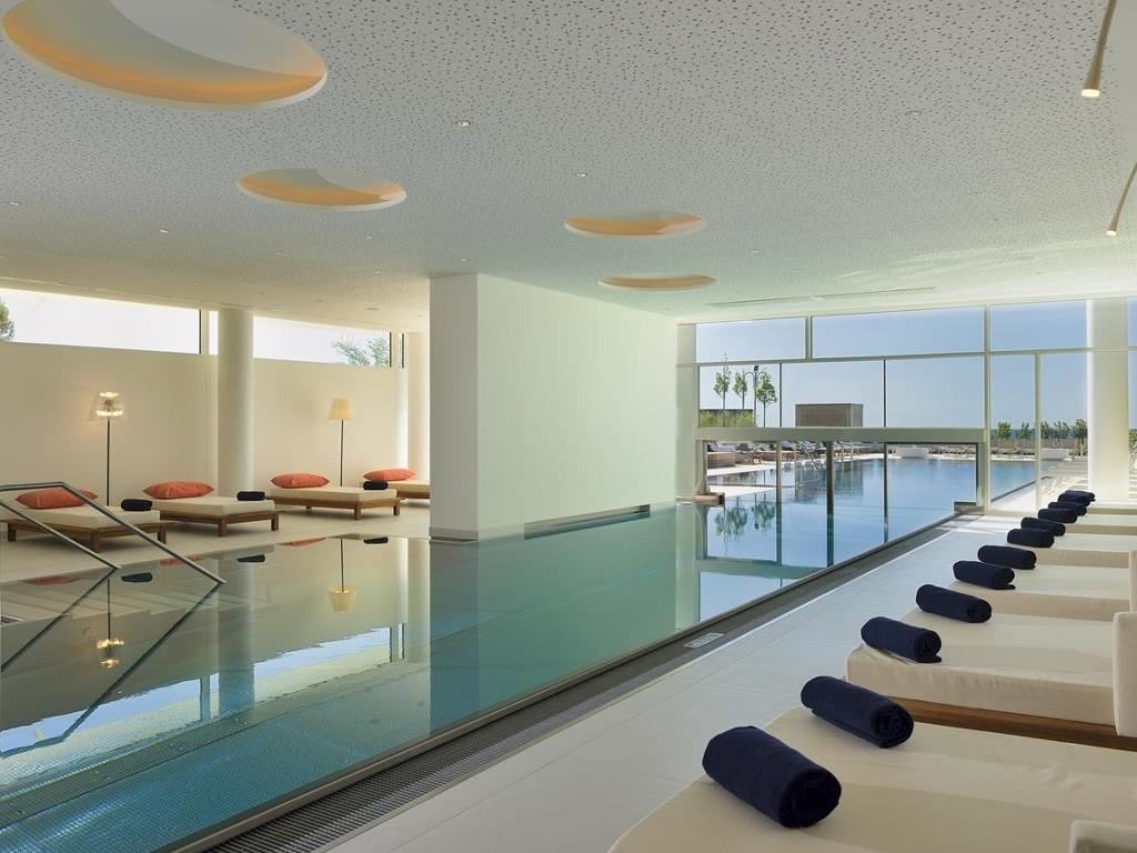 pools-indoor-pool