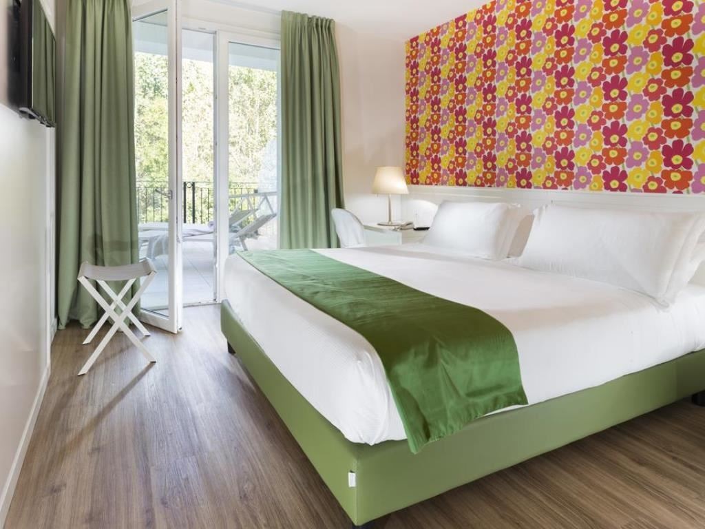 rooms-superior-room-with-balcony