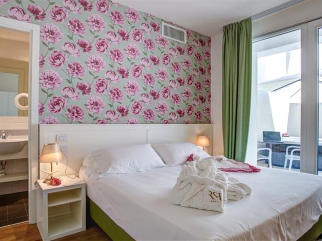 rooms-superior-room-with-balcony