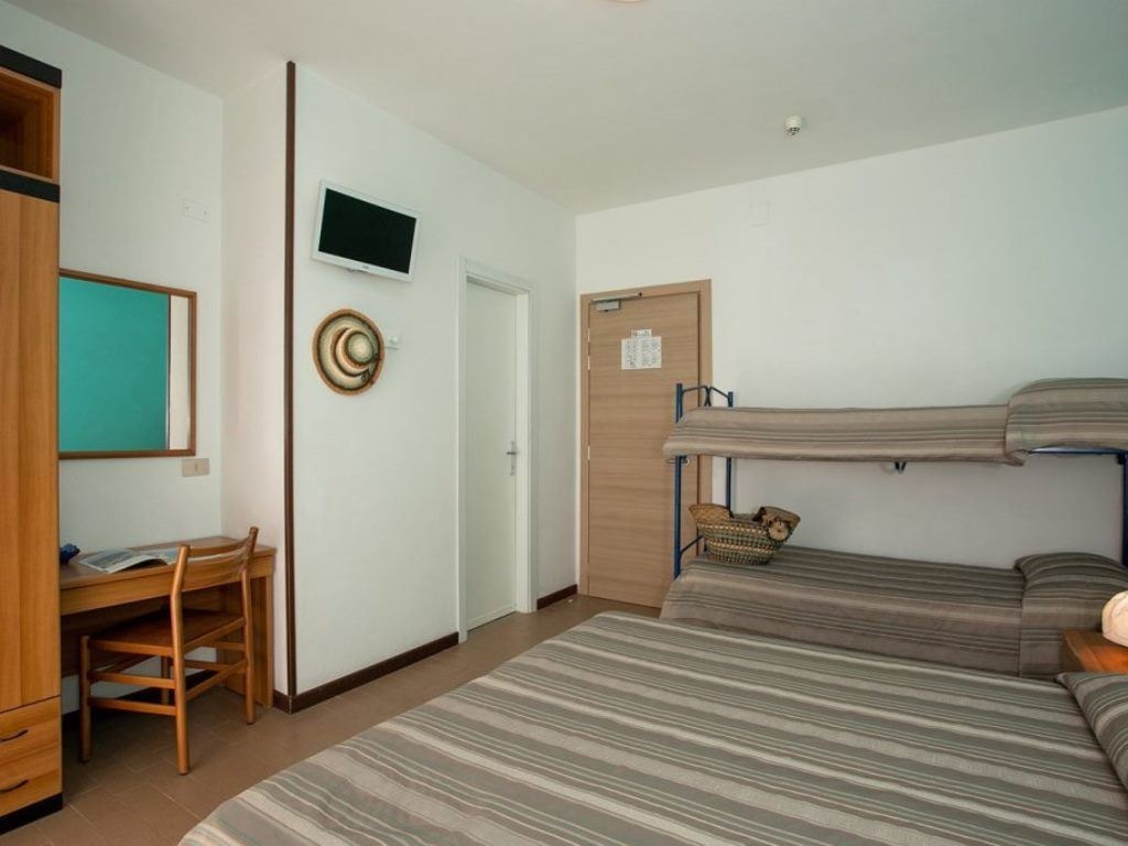 rooms-comfort-room-balcony