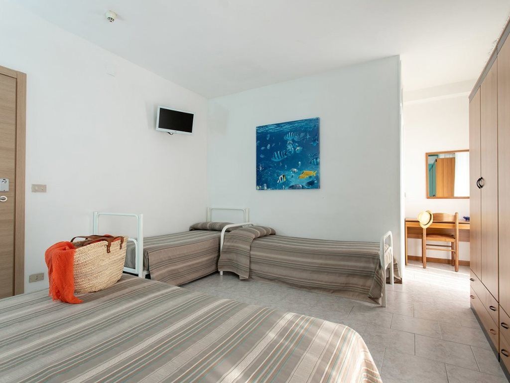 rooms-vista-plus-balcony-triple