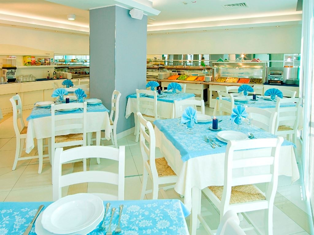 restaurants-restaurant