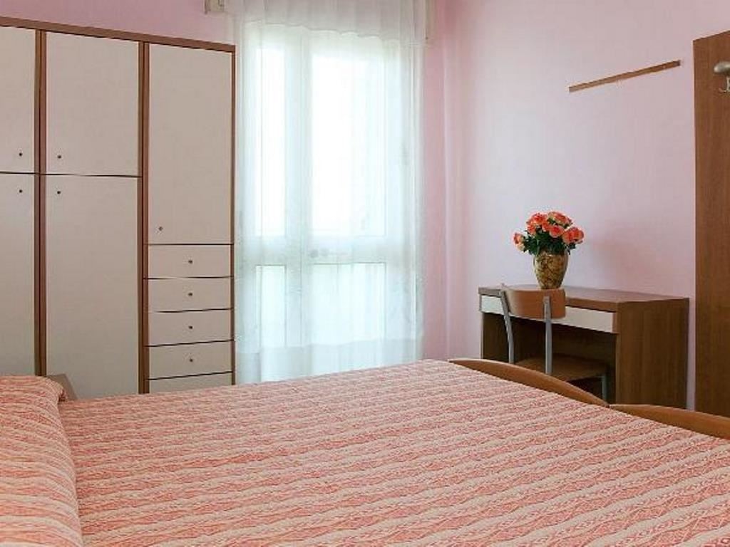 rooms-standard-room-with-balcony