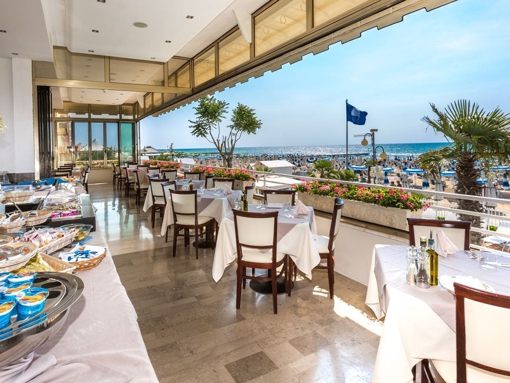 restaurants-restaurant