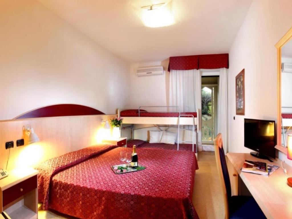 rooms-comfort-room-balcony