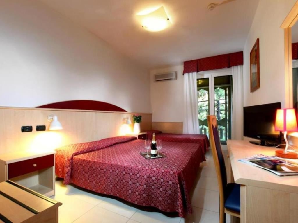 rooms-superior-room-balcony