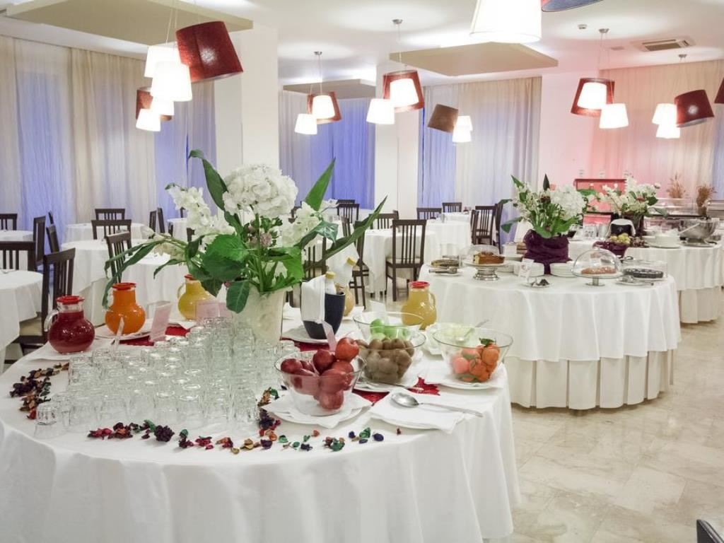 restaurants-restaurant