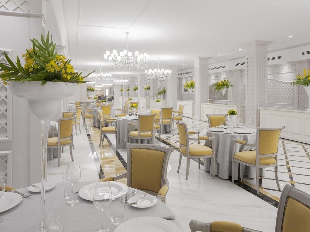 restaurants-restaurant