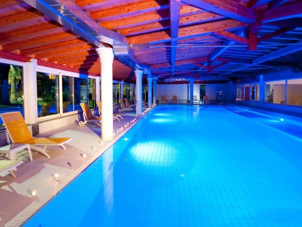 pools-indoor-pool