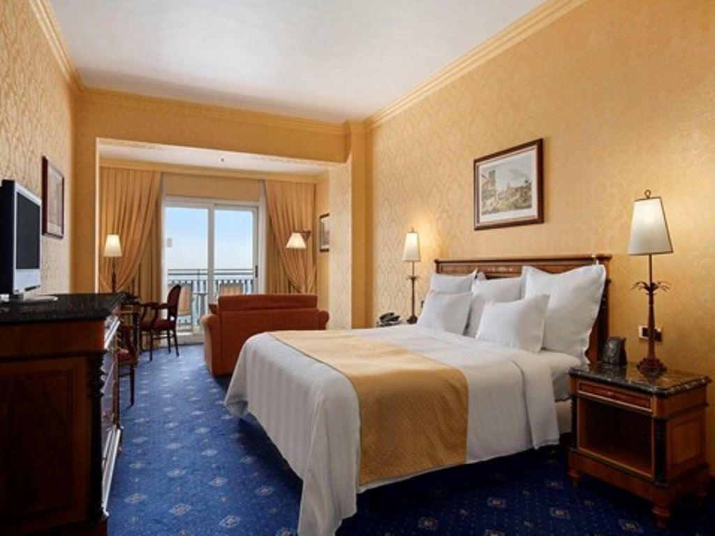 rooms-executive-guestroom-frontal-sea-view-with-balcony-or-terrace