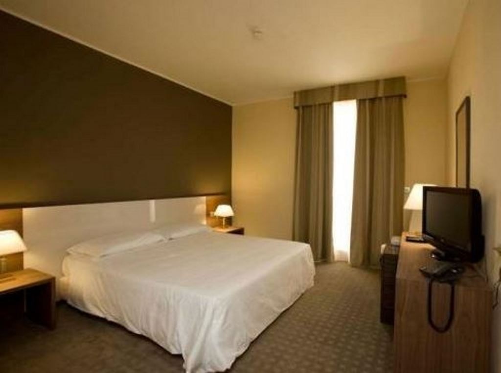 rooms-classic-room-with-balcony-double-single-use