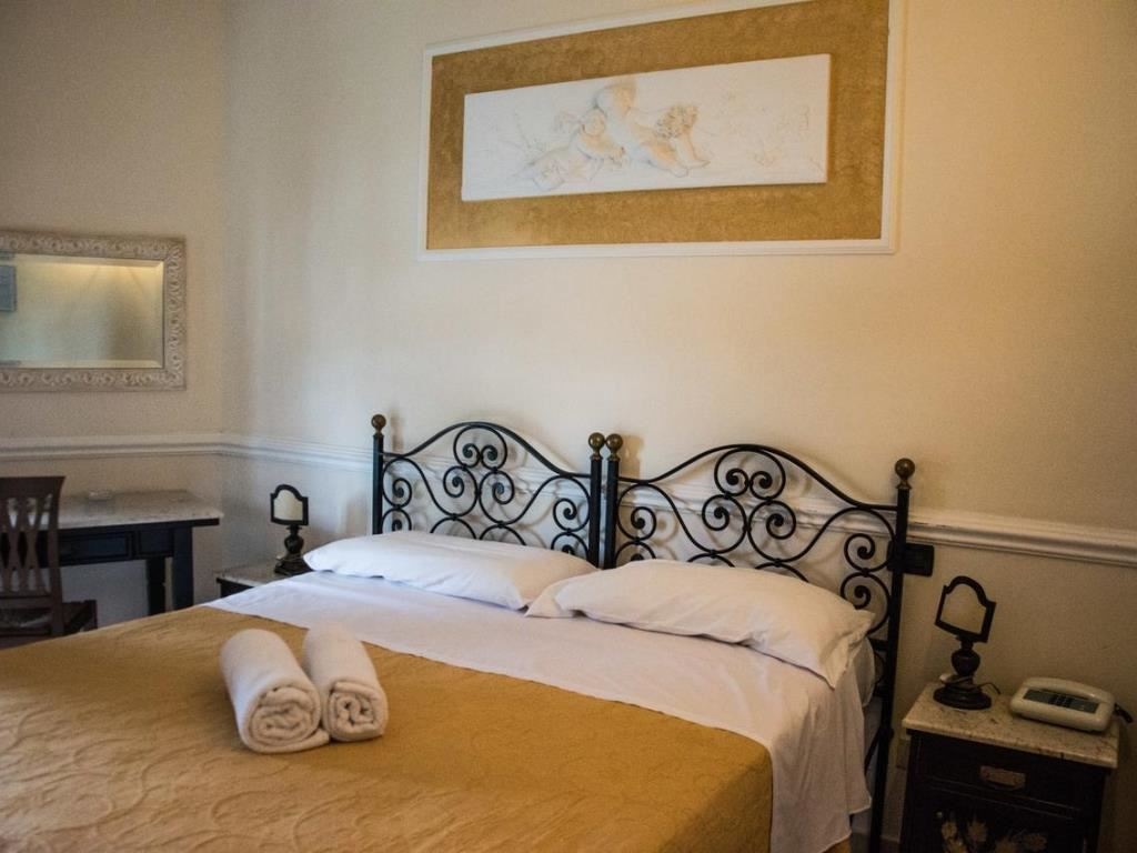 rooms-studio-with-balcony-or-terrace