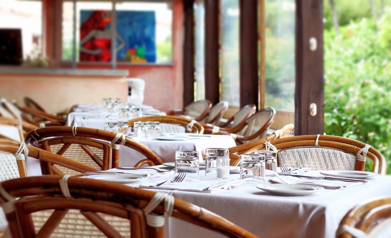 restaurants-restaurant