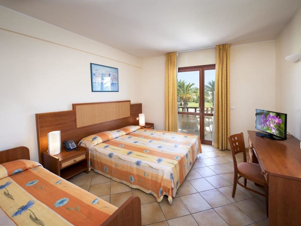 rooms-superior-room-garden-view-with-patio-or-terrace