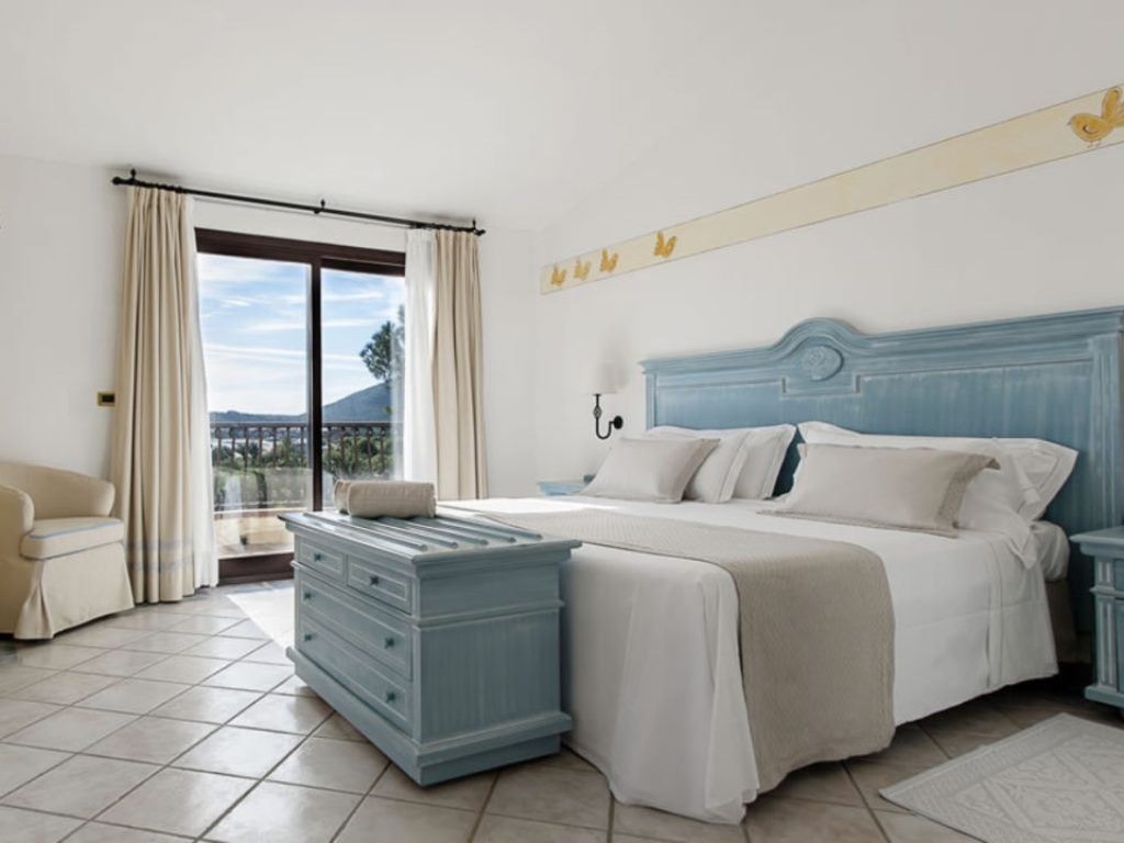 rooms-standard-room-mountain-view-with-balcony-or-terrace