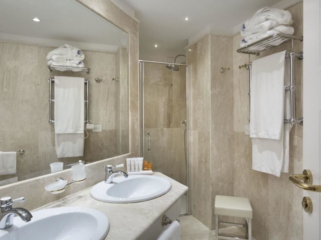 rooms-standard-room-mountain-view-with-balcony-or-terrace