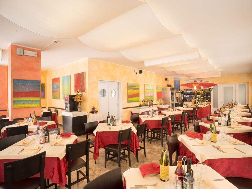 restaurants-restaurant