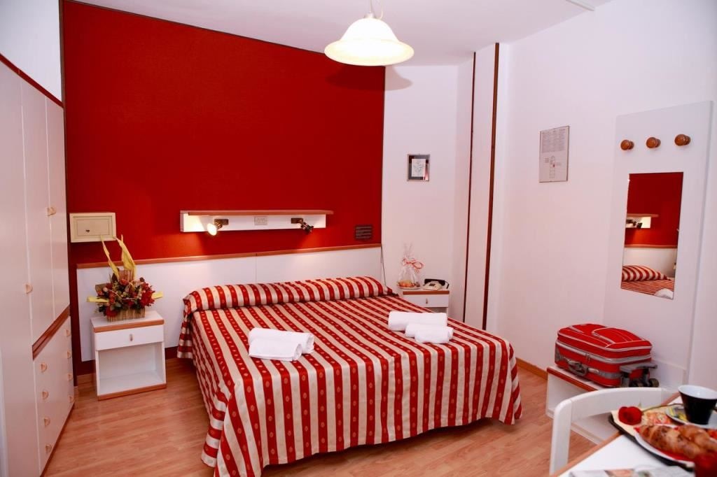 rooms-standard-room-with-balcony