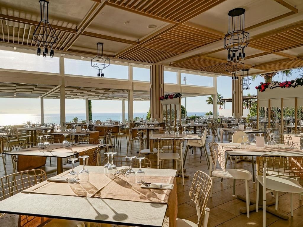 restaurants-restaurant