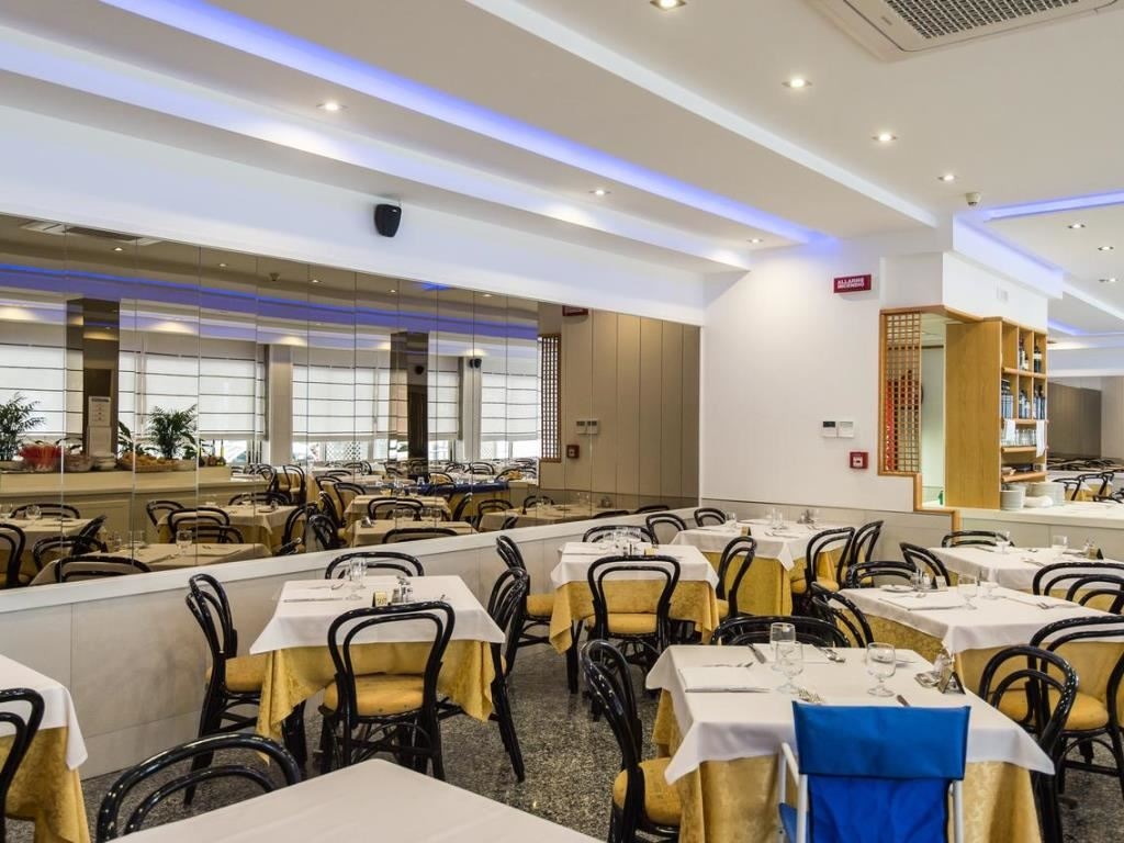 restaurants-restaurant