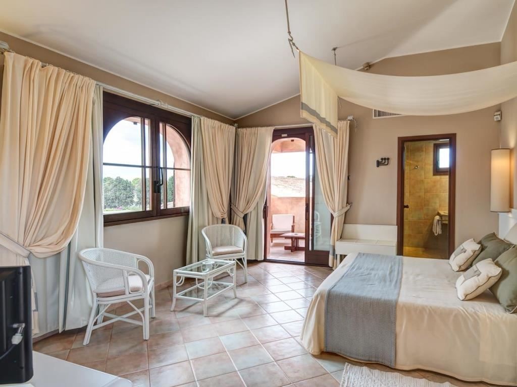 rooms-classic-standard-room-with-patio-or-terrace