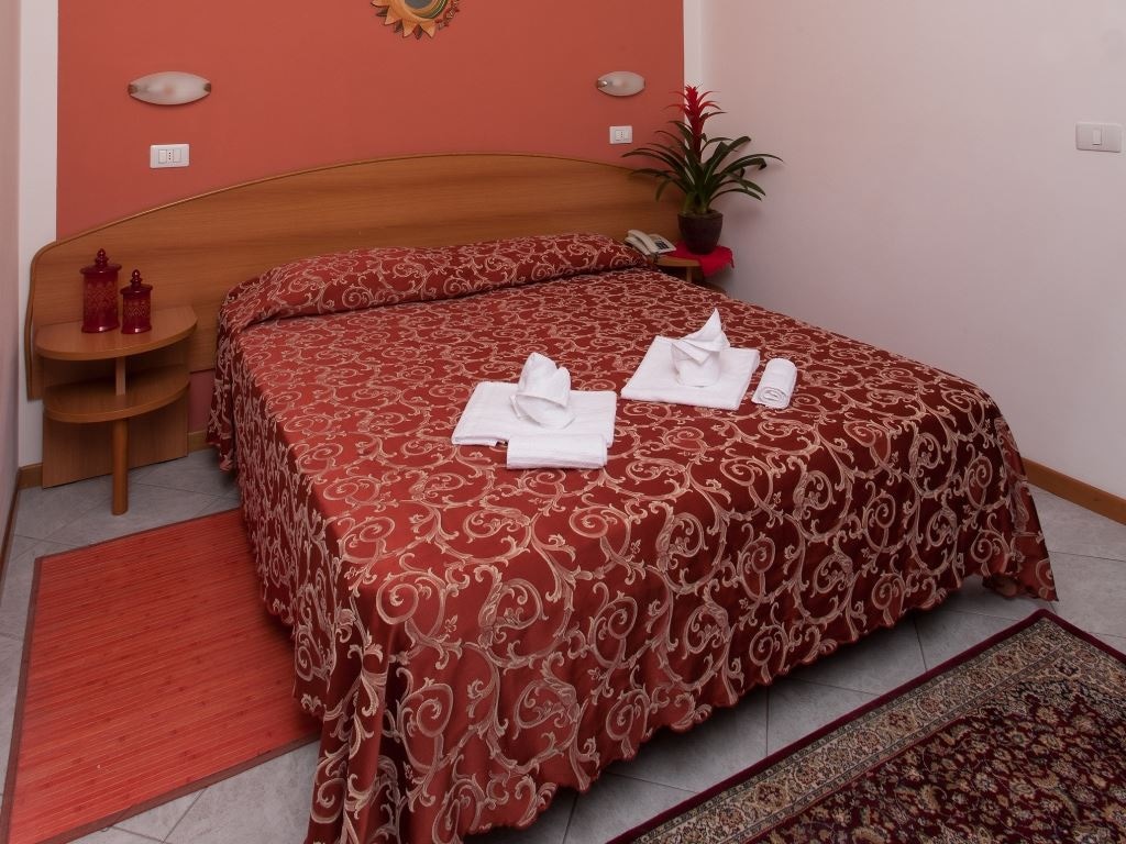 rooms-standard-room-with-balcony