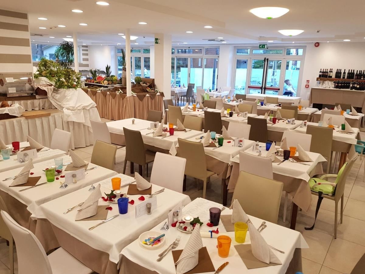 restaurants-restaurant