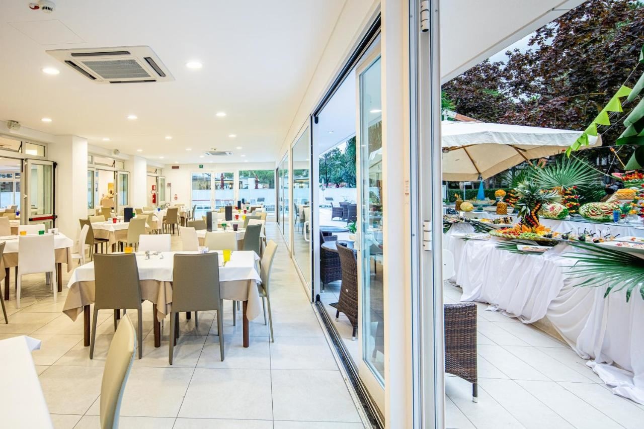 restaurants-restaurant