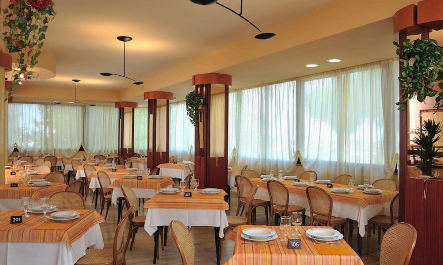 restaurants-restaurant