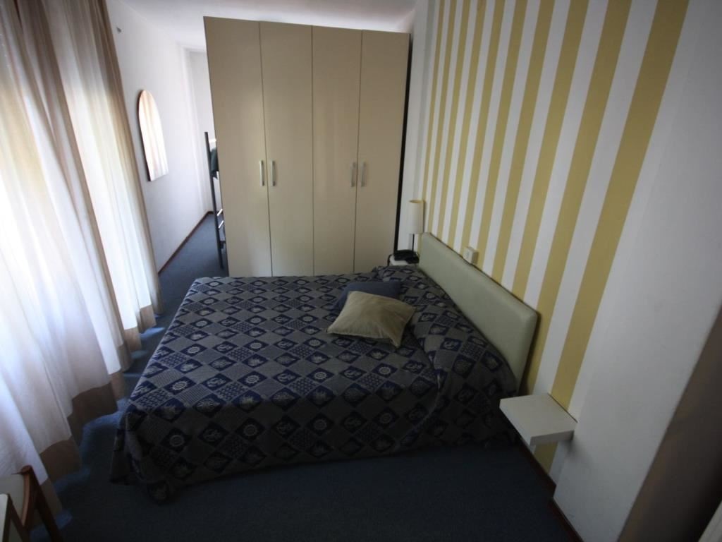 rooms-standard-room-balcony