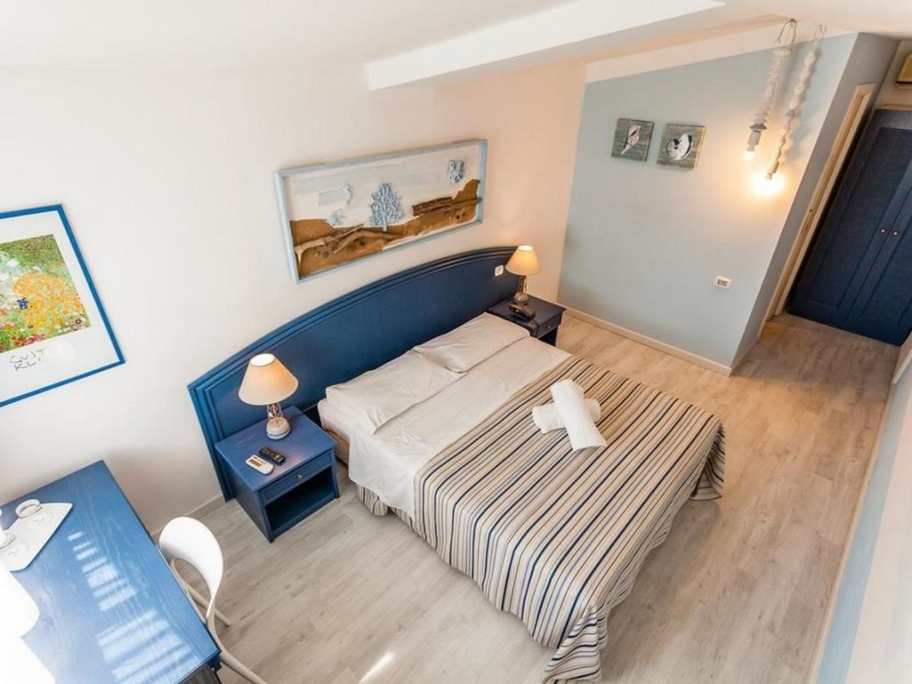 rooms-classic-room-garden-view-double-single-use