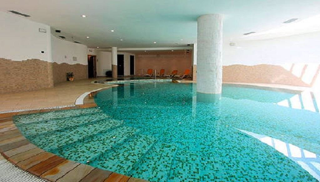 pools-indoor-pool