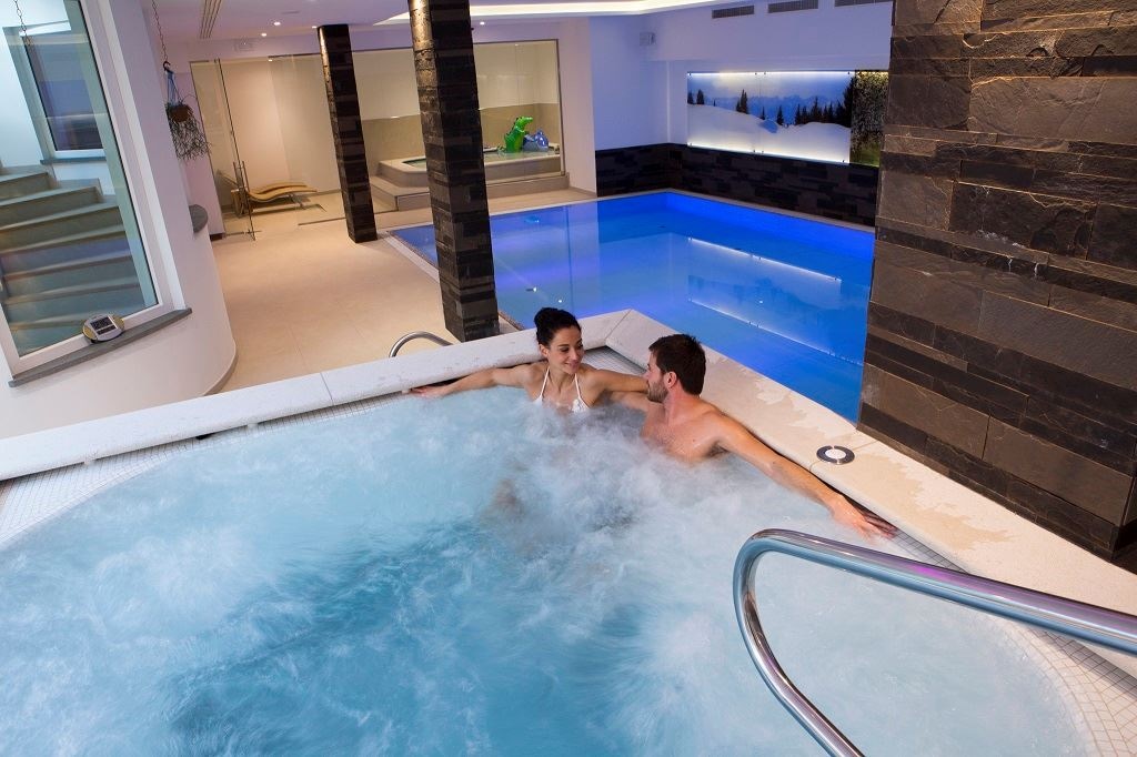 pools-indoor-pool
