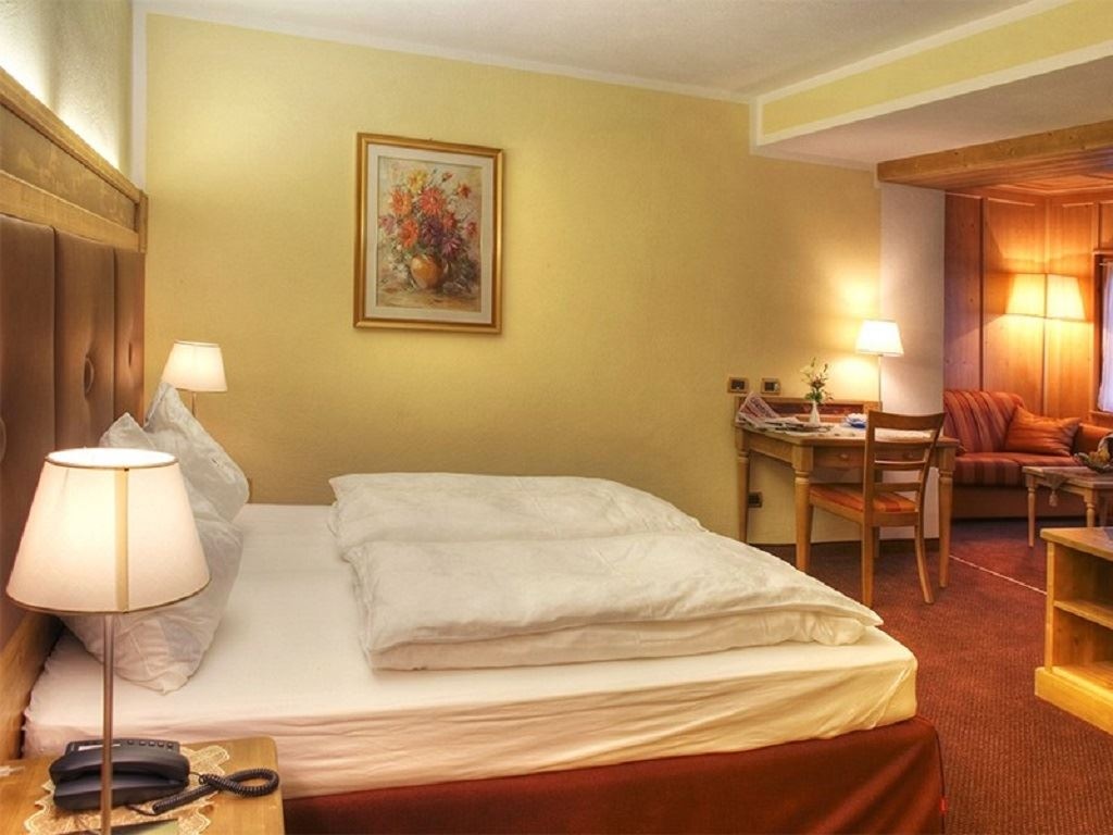 rooms-comfort-double-room-with-balcony-single-use