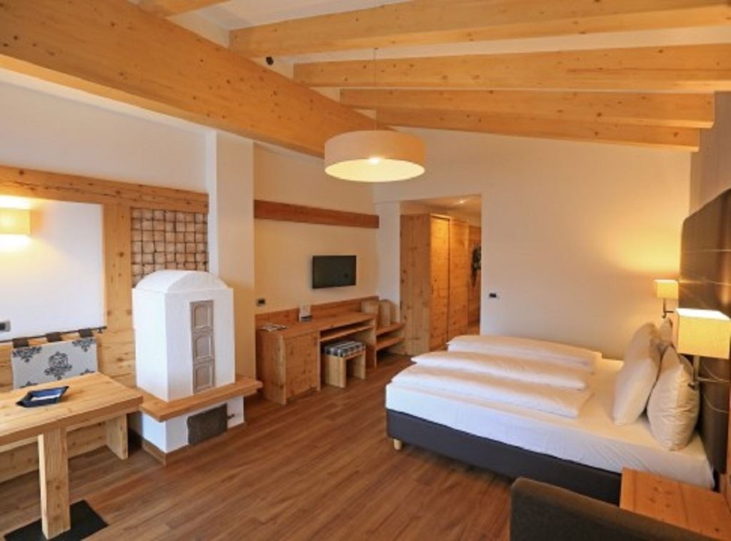 rooms-mountain-superior-room-with-balcony--single-use