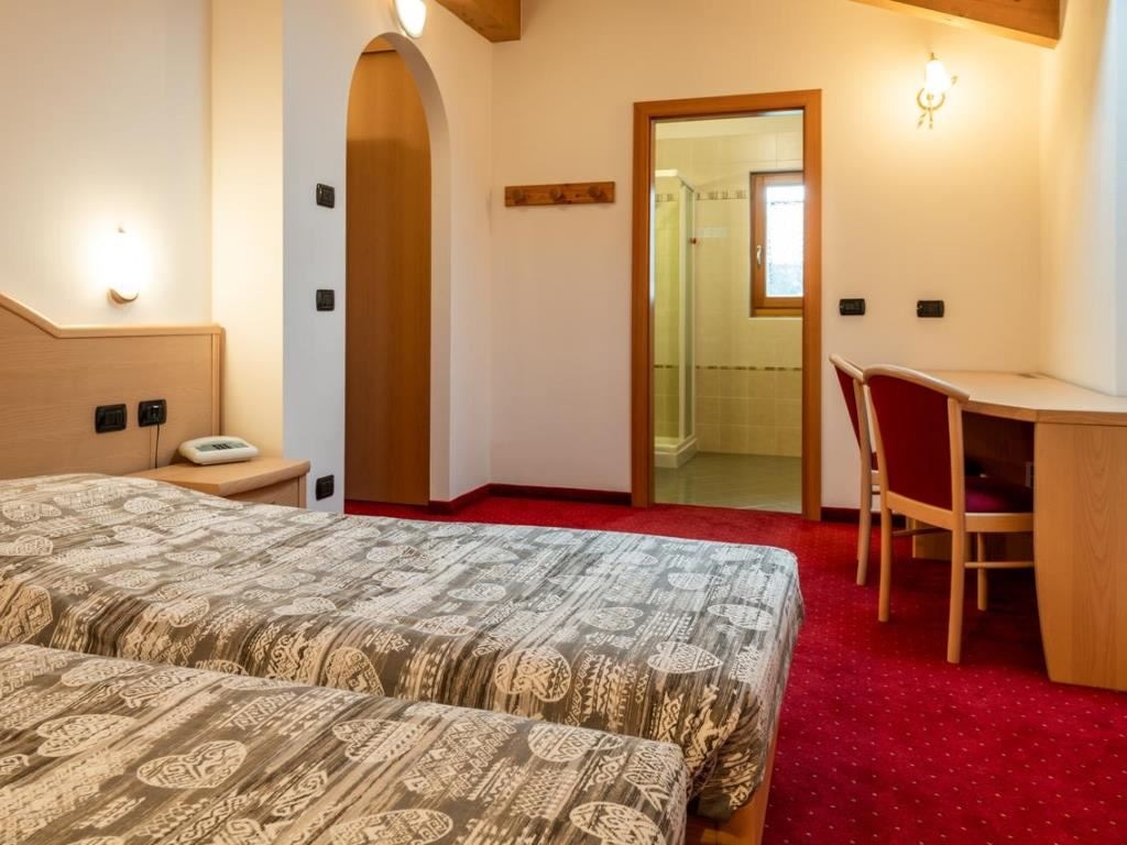 rooms-standard-room-with-balcony-double-single-use