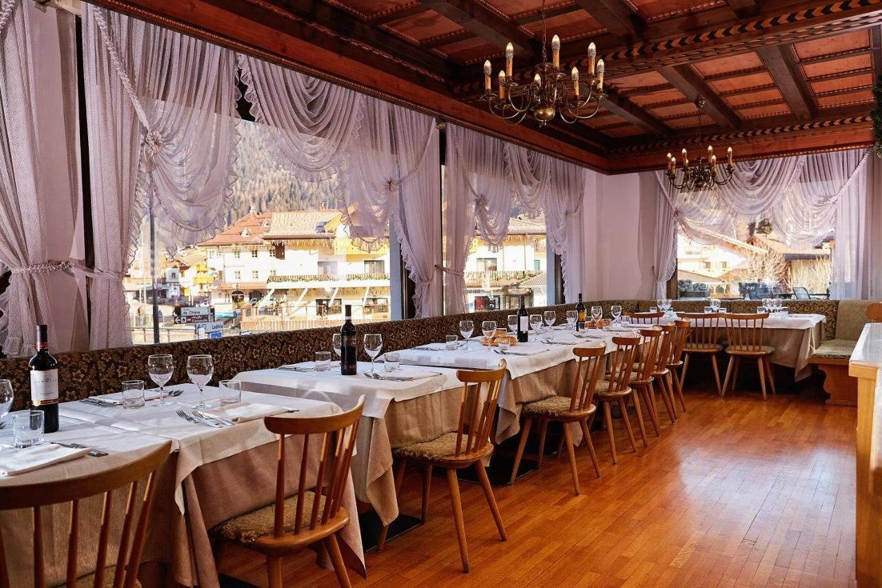 restaurants-restaurant