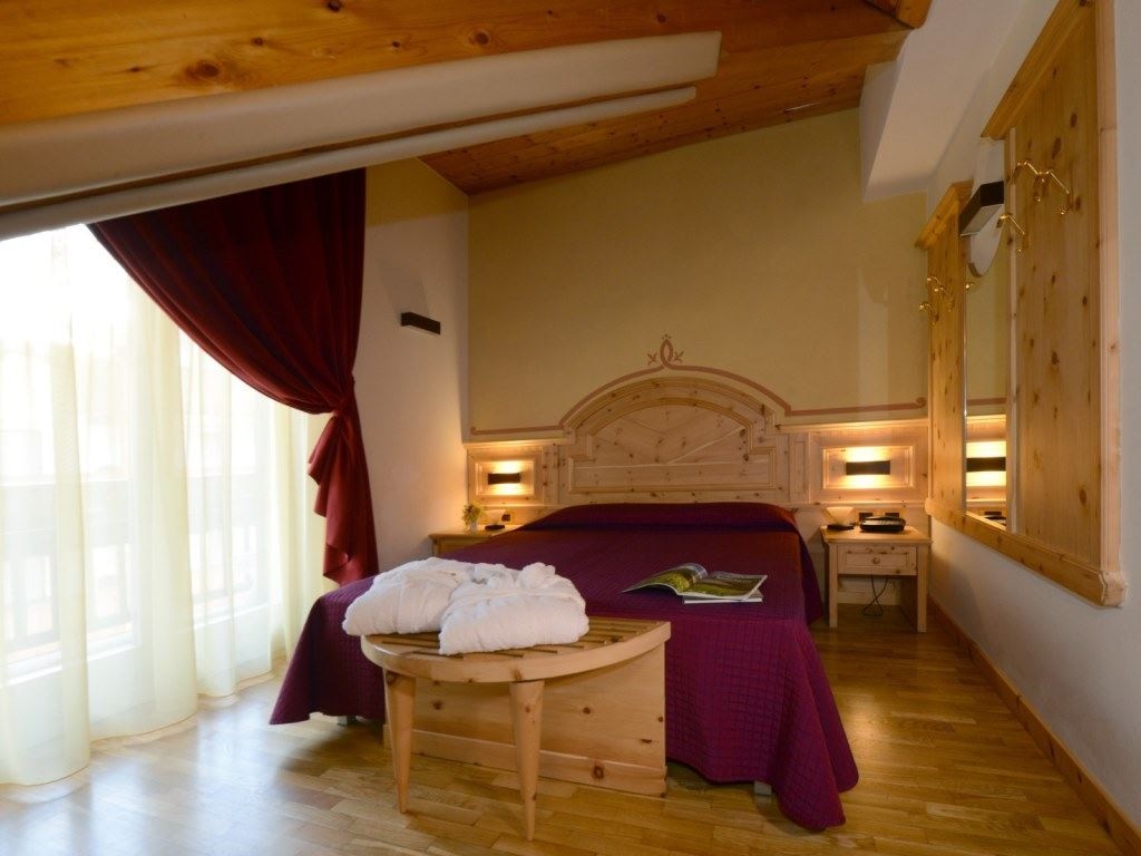 rooms-standard-room--4-pax