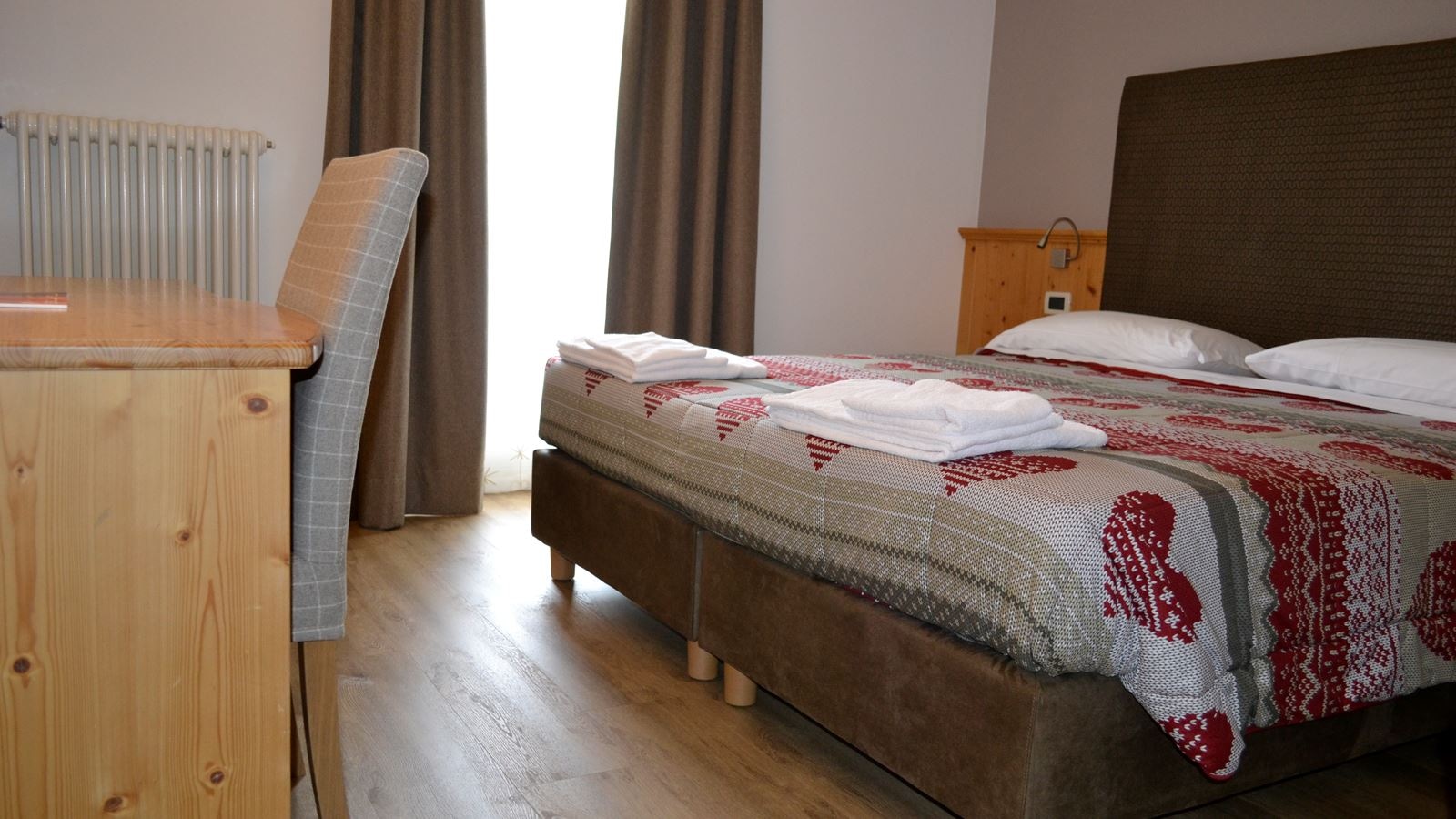 rooms-superior-double-room-with-balcony