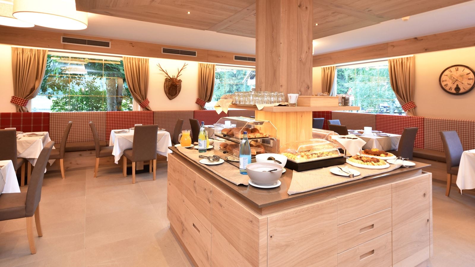 restaurants-restaurant