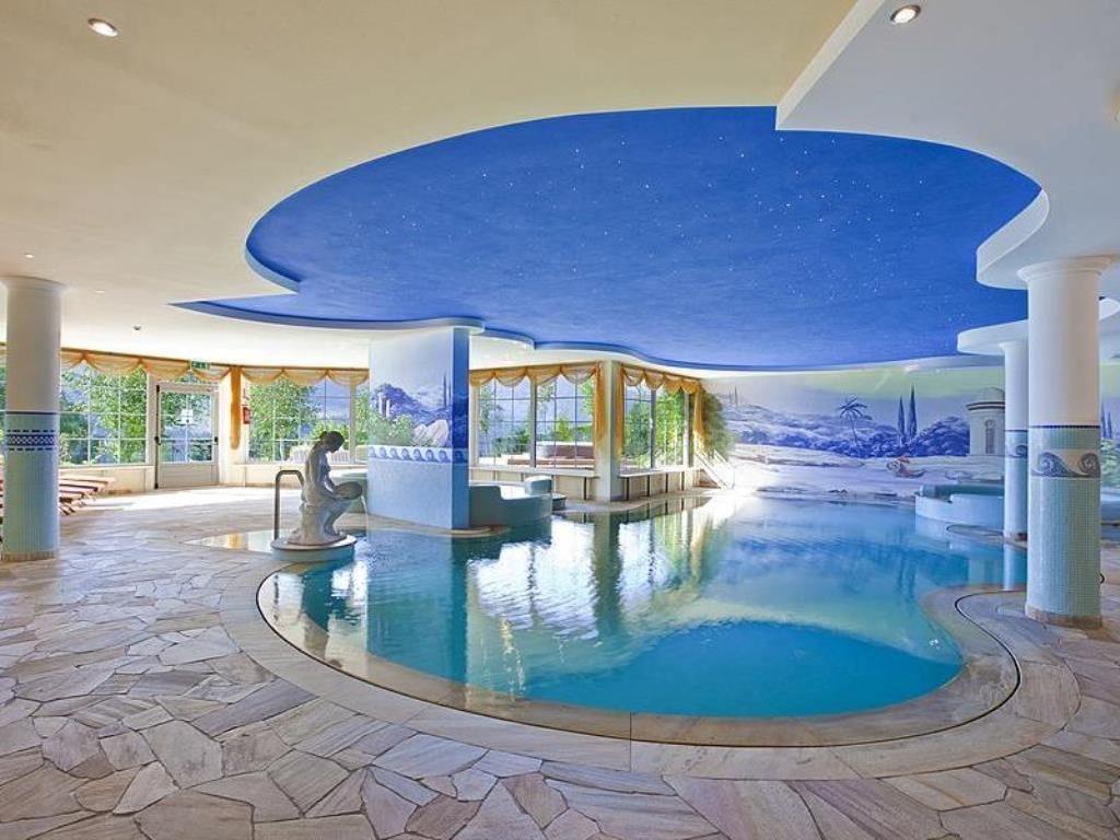 pools-indoor-pool