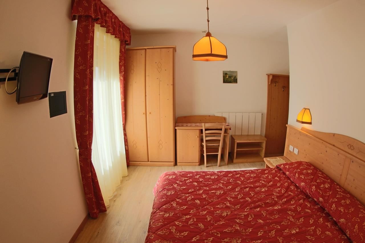 rooms-standard-room-with-balcony