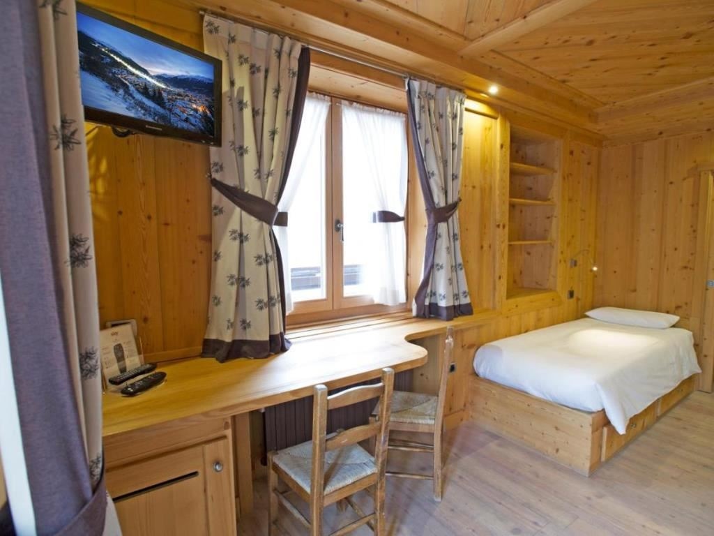 rooms-economy-room-double--single-use