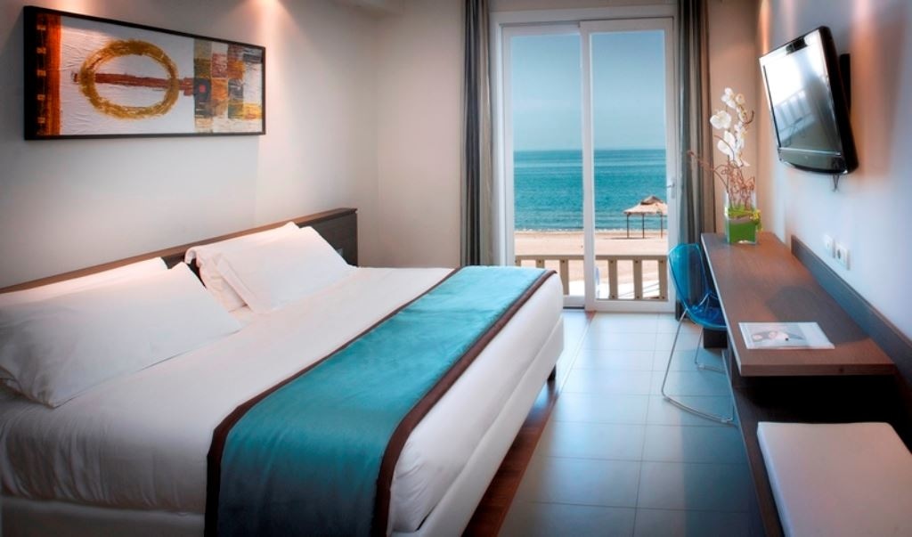 rooms-superior--room-with-balcony