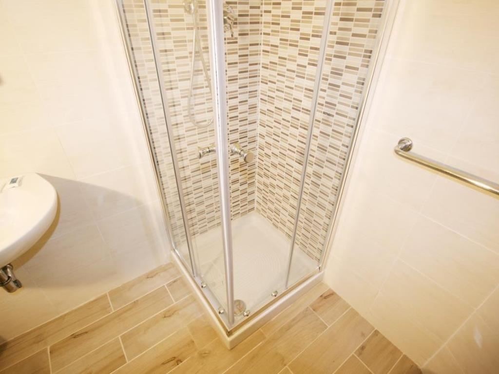 rooms-standard-room-with-balcony