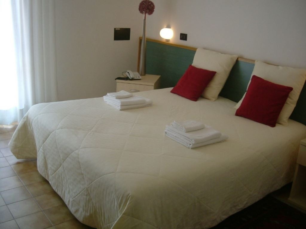 rooms-double-room-balcony