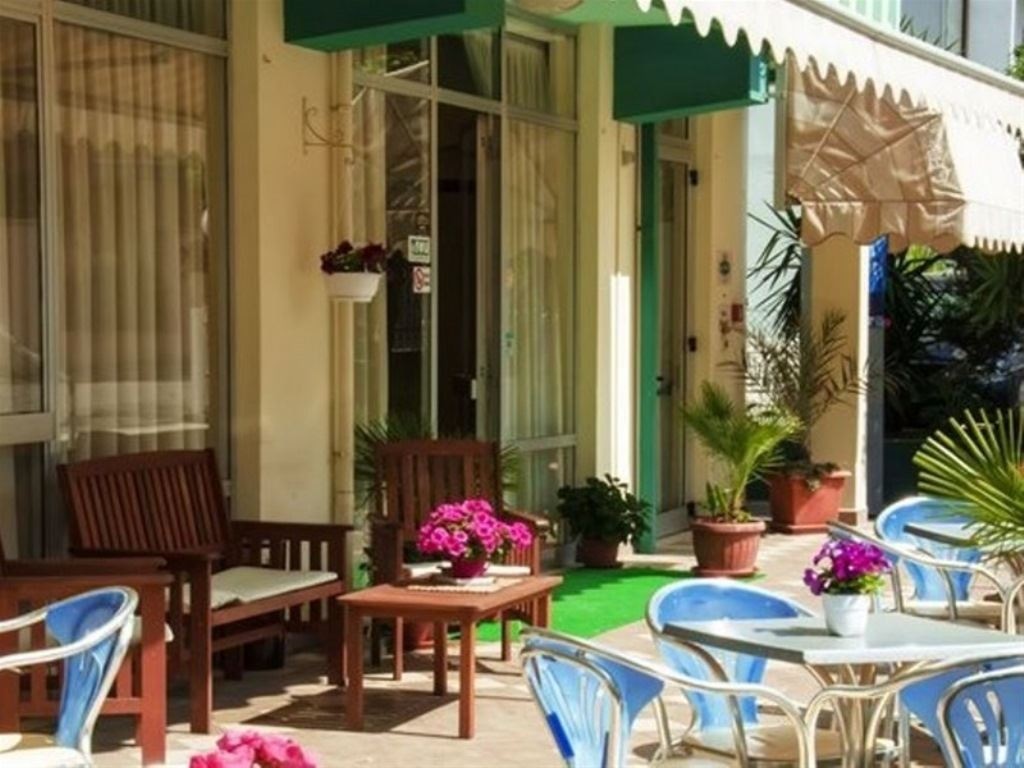 restaurants-restaurant